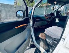 Mitsubishi L 400