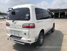 Mitsubishi L 400