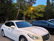 Nissan fuga