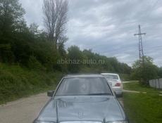 Mercedes-Benz 124