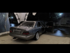 Mercedes-Benz 124