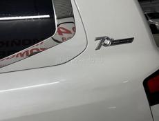Aston Martin V8