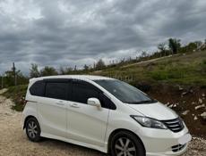 Honda FR-V