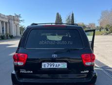 Toyota Sequoia