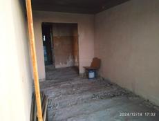 Продам 2-х комнатную квартиру. Сухум,Новый район. Без ремонта.