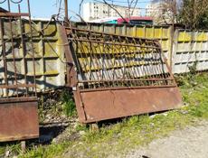 Ворота общий размер двух створок 6м высота 2 10 цена 8тыс 