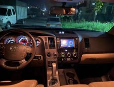 Toyota Sequoia