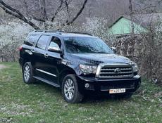 Toyota Sequoia