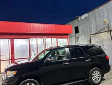 Toyota Sequoia
