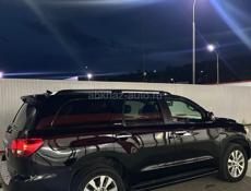 Toyota Sequoia