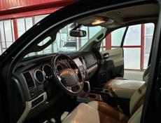 Toyota Sequoia