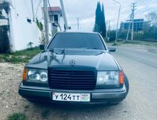 Mercedes-Benz 124