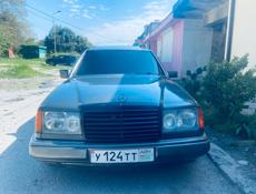 Mercedes-Benz 124