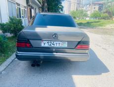 Mercedes-Benz 124