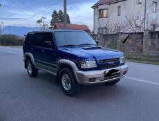 Isuzu Trooper