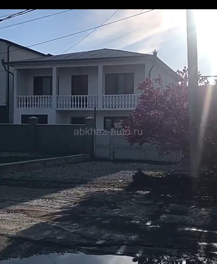 Сдам дом под ключ 🔑 можно и комнаты . Посуточно !