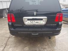 Lincoln Navigator