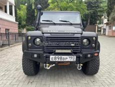 Land Rover 110 Defender