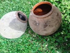 Кувшины из глины 