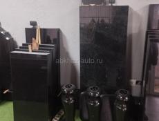 Памятники 