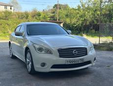 Nissan fuga