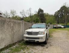 Lincoln Navigator