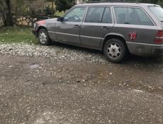 Mercedes-Benz 124