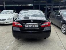 Nissan fuga