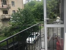 Продается квартира по улице эшба с ремонтом 2 этаж