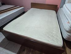 Продам б/у кровати