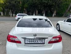 Nissan fuga