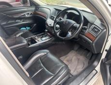 Nissan fuga