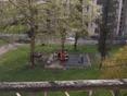 Кв двух комнатная плюс лоджа плюс балкон ,третий этаж пяти этажного дома ,район карьер ... 