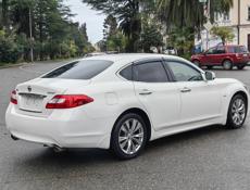 Nissan fuga