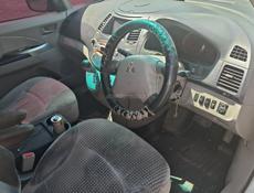 Mitsubishi Grandis