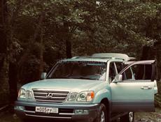 Lexus LX