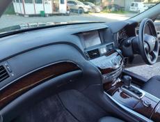 Nissan fuga