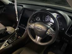 Infiniti QX56