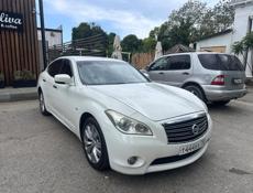 Nissan fuga