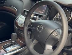 Nissan fuga