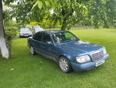 Mercedes-Benz 124