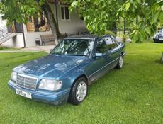 Mercedes-Benz 124
