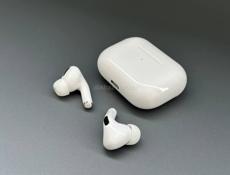 Новые наушники AirPods Pro