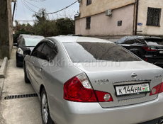 Nissan fuga