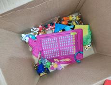 Игрушки детские коробками 