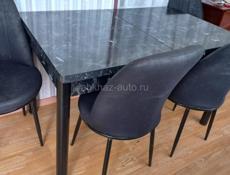 Продаётся диван с креслами раздвижной, в отличном состоянии, стол со стульями, тоже в отличном состоянии, возможен торг, звонить на вотсап 79409134334