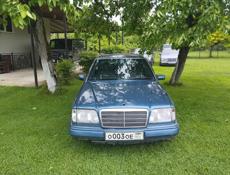 Mercedes-Benz 124