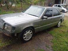 Mercedes-Benz 124