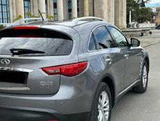 Infiniti FX