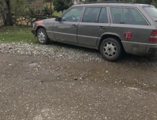Mercedes-Benz 124